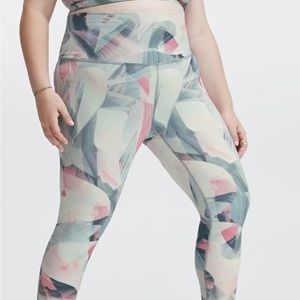 Fabletics Ultra High-Waisted PureLuxe 7/8 Leggings {Dreamscape}